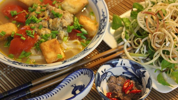 Cách nấu bún riêu cua đậm đà hương vị miền Bắc