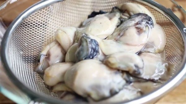 Cách nấu canh hàu củ cải siêu nhanh mà lại vô cùng thơm ngon, bổ dưỡng