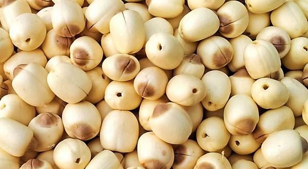 Cách nấu chè củ năng hạt sen ngọt mát siêu hấp dẫn