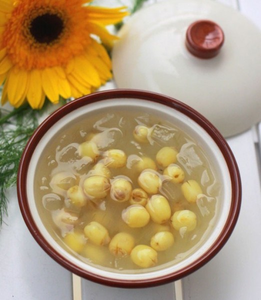 Cách nấu chè hạt sen tươi ngon dễ làm nhất