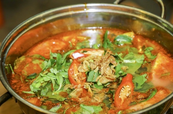 Cách nấu lẩu cá diêu hồng và lẩu cá kèo thơm ngon