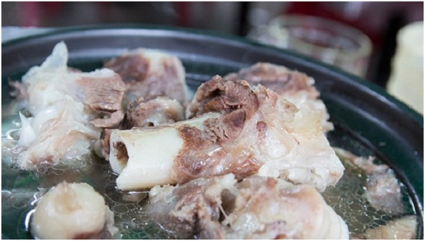 Cách nấu lẩu cá thác lác khổ qua ấm bụng ngày mưa