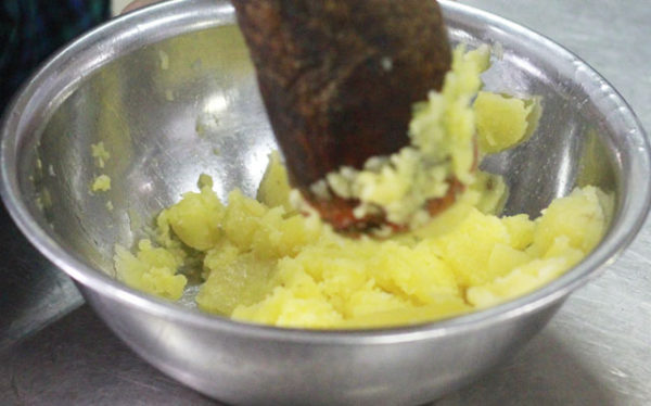 Cách nấu xôi xéo vàng ươm, béo ngậy cho cả nhà khen hết lời