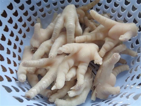 Cách rút xương chân gà với ba bước cực đơn giản
