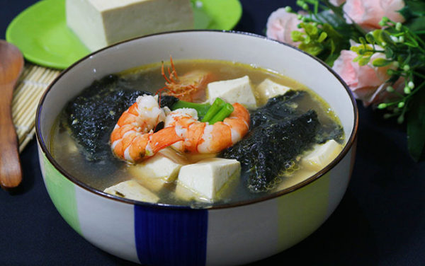 Cách nấu canh rong biển với tôm bổ dưỡng không tanh