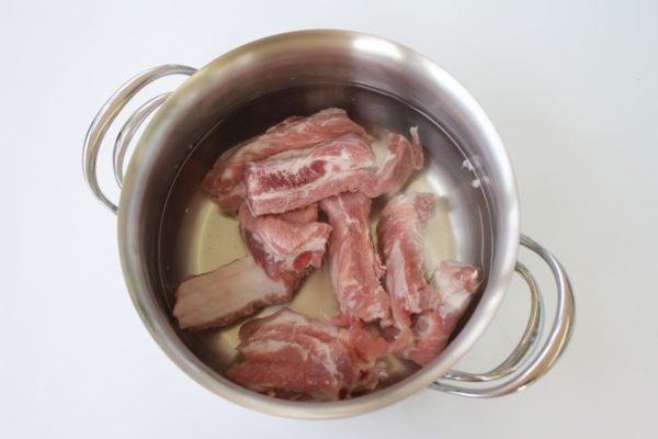 Cách nấu canh rong biển với xương heo ngon ngọt hấp dẫn