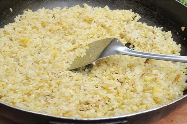 Cơm rang thập cẩm giàu dinh dưỡng cho ngày mới