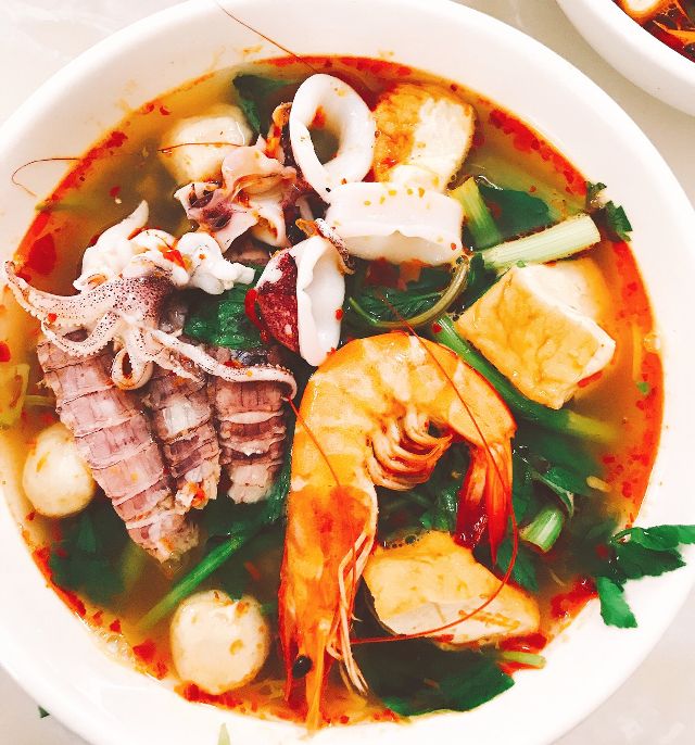 Cách nấu bún thái hấp dẫn ngay tại nhà