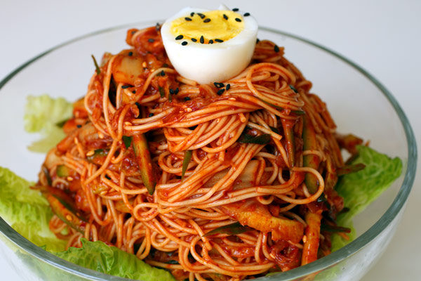 Cách làm mì trộn Hàn Quốc ngay tại nhà ngon như ngoài hàng