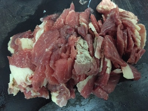 Cách làm thịt trâu xào rau muống mềm, ngon, đơn giản