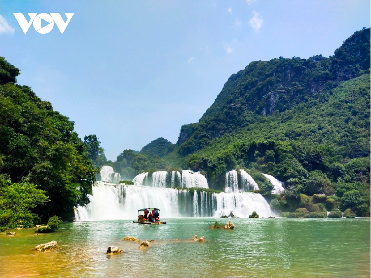 Chiêm ngưỡng vẻ đẹp non nước Cao Bằng, nơi vắng bóng dịch bệnh