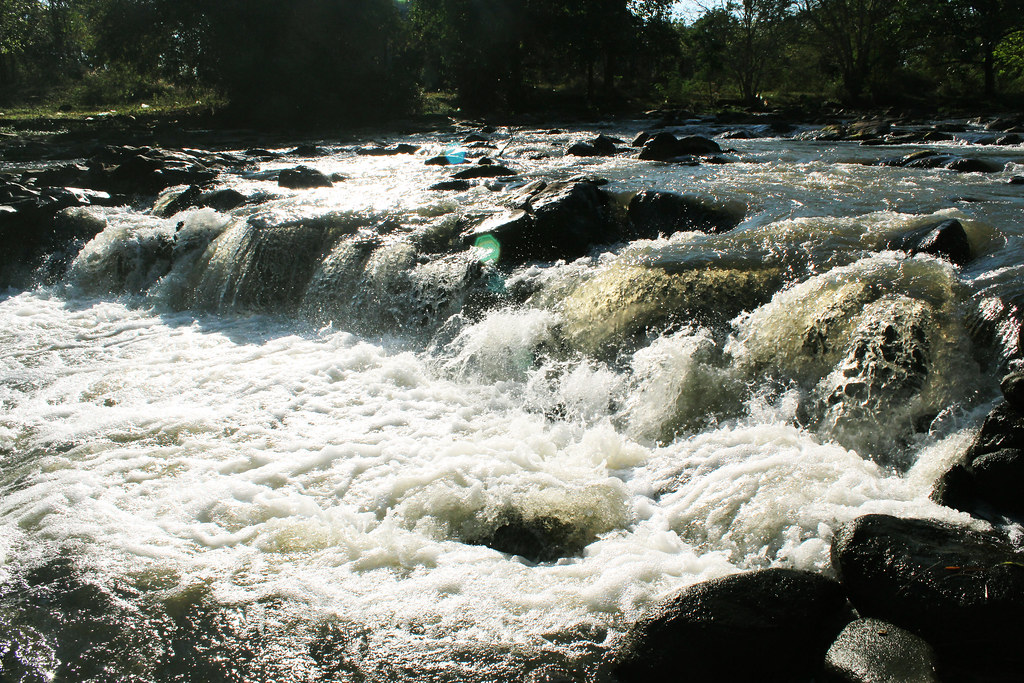 Khám phá vẻ đẹp hoang sơ thác An Viễn (Đồng Nai)