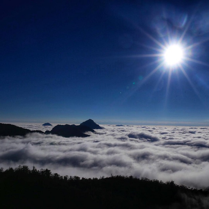 Những đỉnh núi thiên đường săn mây ở Hà Giang