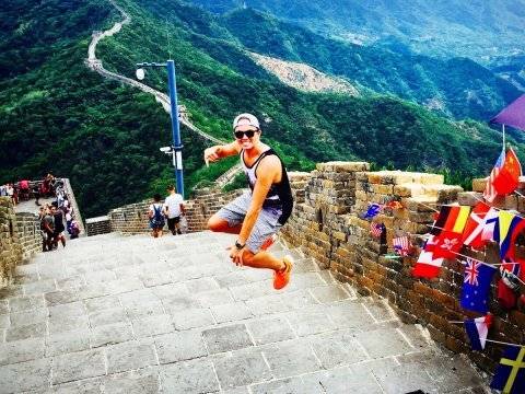 21 tuổi, 2 năm xuyên 50 quốc gia