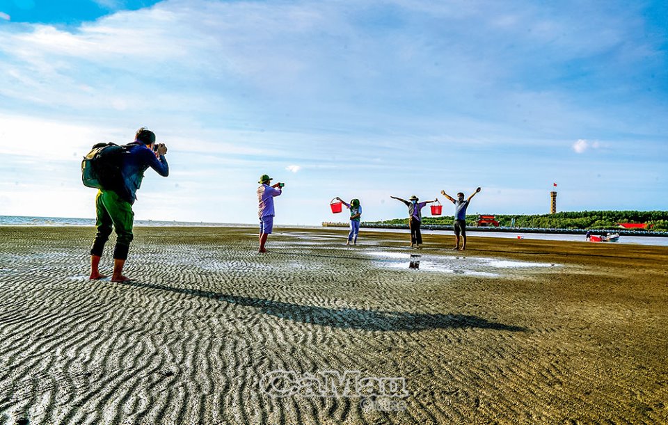 Khám phá Cồn cát mới ở Mũi Cà Mau