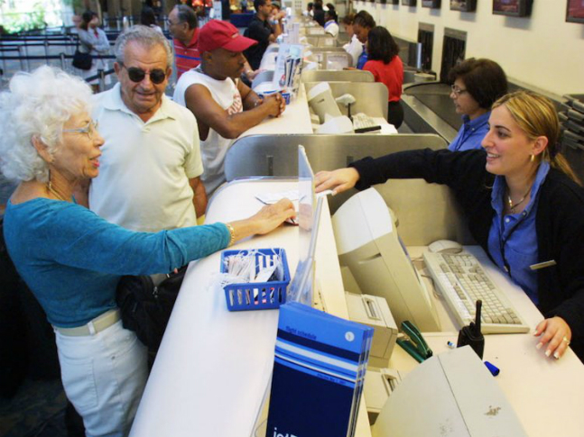 5 điều cần làm khi trễ chuyến bay