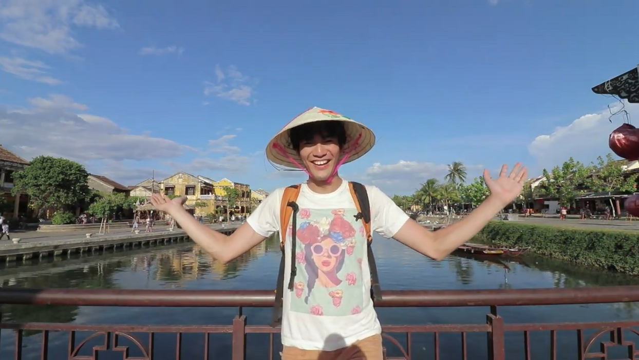 Anh chàng phượt thủ này đang khiến giới trẻ Thái “phát cuồng” Việt Nam