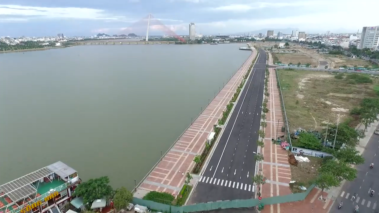 Anh chàng phượt thủ này đang khiến giới trẻ Thái “phát cuồng” Việt Nam