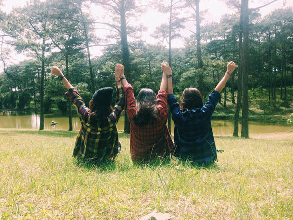 Cần gì người yêu, cứ đi du lịch với “hội chị em” như 3 cô bạn này là đủ vui lắm rồi!