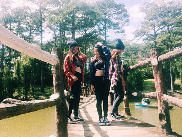 Cần gì người yêu, cứ đi du lịch với “hội chị em” như 3 cô bạn này là đủ vui lắm rồi!