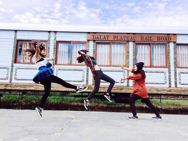 Cần gì người yêu, cứ đi du lịch với “hội chị em” như 3 cô bạn này là đủ vui lắm rồi!