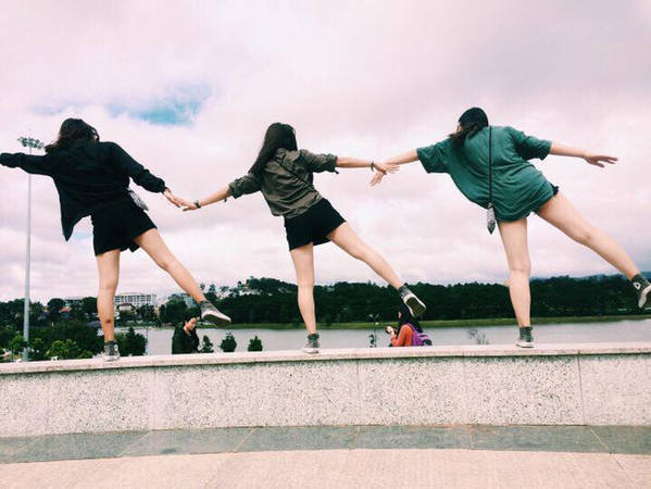 Cần gì người yêu, cứ đi du lịch với “hội chị em” như 3 cô bạn này là đủ vui lắm rồi!