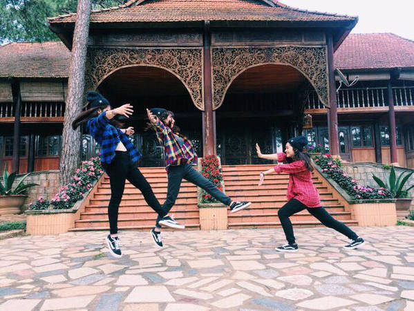 Cần gì người yêu, cứ đi du lịch với “hội chị em” như 3 cô bạn này là đủ vui lắm rồi!