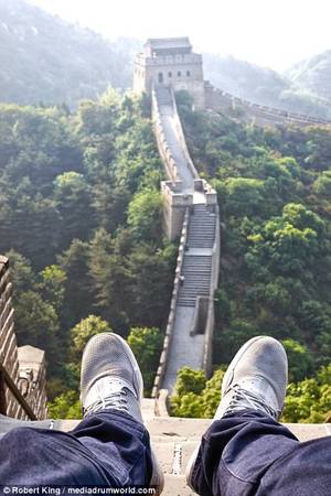 Mốt chụp chân tại các điểm du lịch khét tiếng