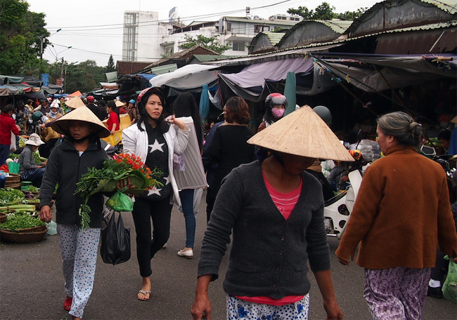 Những lời khuyên để ăn uống an toàn khi đi du lịch