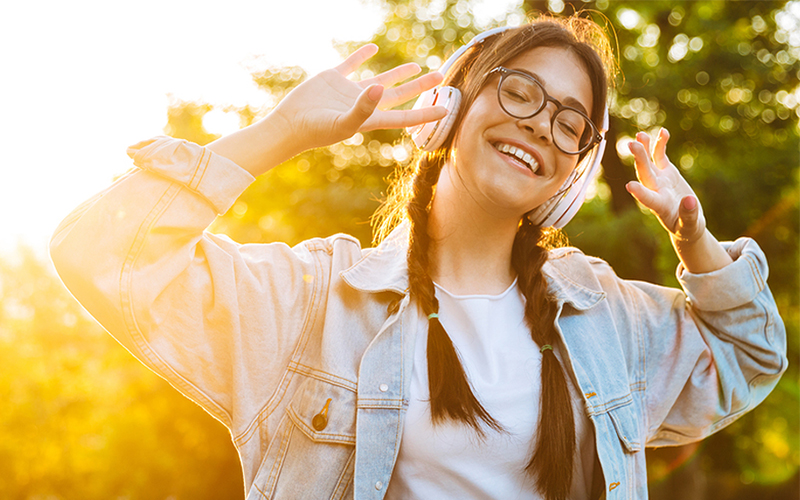 Top 100+ tiểu sử Facebook hay nhất giúp profile độc, lạ ngay tức thì!