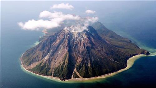 Mơ thấy núi lửa: Cảm xúc bị đè nén, chỉ cần một lý do để phun trào