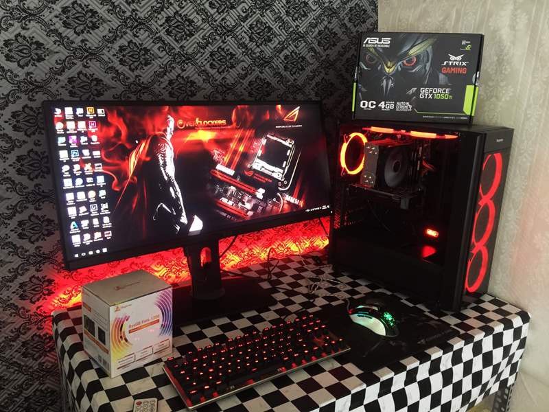 Mua máy tính chơi game hết bao nhiêu tiền?