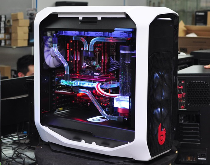 Mua máy tính chơi game hết bao nhiêu tiền?