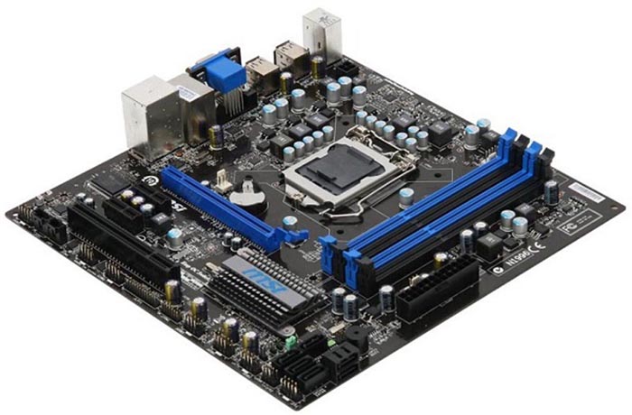 Mua máy tính chơi game hết bao nhiêu tiền?