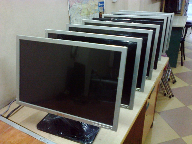 Kinh nghiệm mua màn hình máy tính cũ TỐT NHẤT