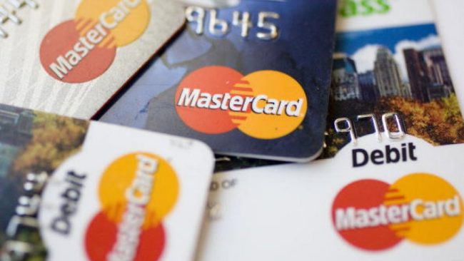 Thẻ Mastercard là gì? Làm thẻ Mastercard ngân hàng nào tốt?