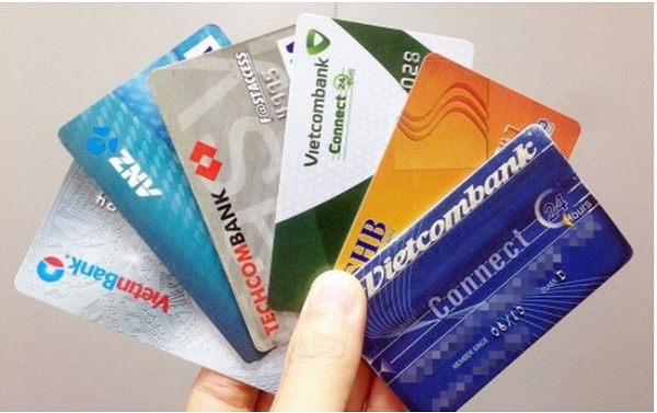 Độ tuổi làm thẻ ATM ngân hàng là bao nhiêu?