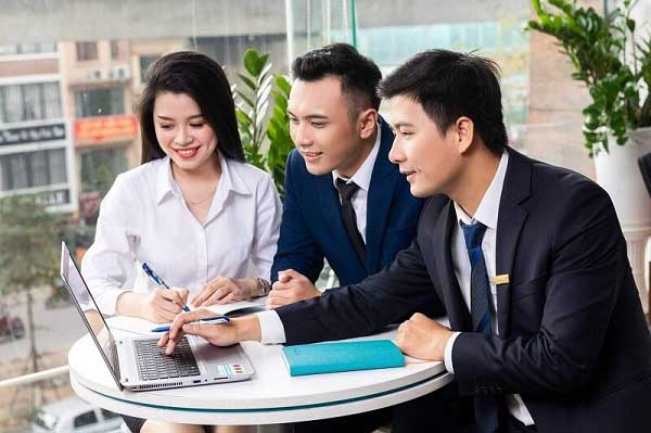 Công việc của chuyên viên khách hàng cá nhân là làm gì?