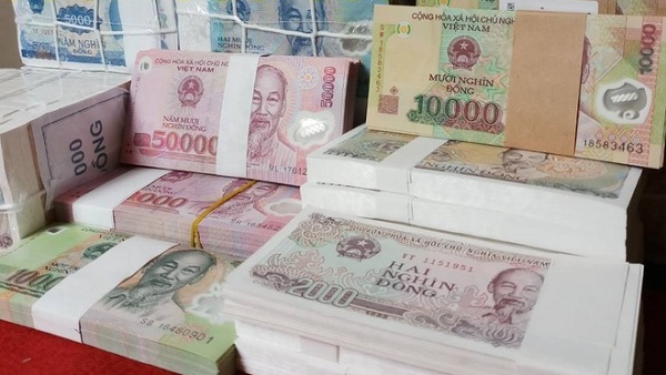 Đổi tiền mới, tiền lì xì Tết ở ngân hàng được không? Phí thế nào?