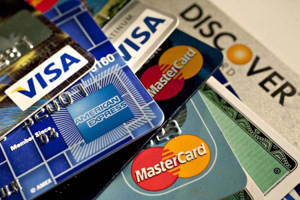 Phân biệt thẻ Visa hay Mastercard? Nên sử dụng loại thẻ nào?