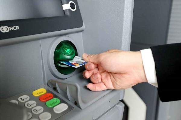 Số dư tối thiểu trong thẻ ATM Vietcombank là bao nhiêu?