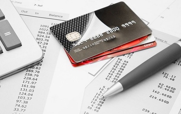 Thẻ tín dụng đen là gì? Nên làm thẻ tín dụng đen ngân hàng nào?