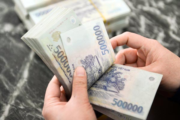 Vay tiền bằng thẻ tín dụng: Điều kiện và thủ tục thế nào?