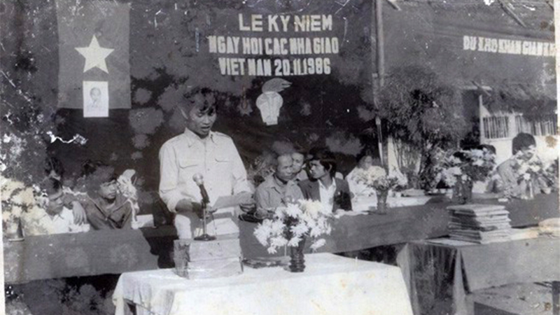 20/11 là ngày gì? Gợi ý tặng quà cho thầy cô ngày Nhà giáo Việt Nam