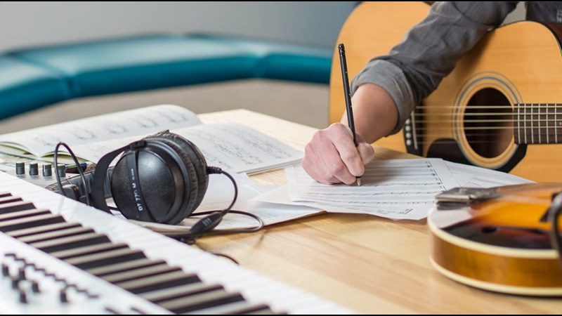 Deal là gì? Nghĩa của deal thường gặp trong kinh doanh và cuộc sống