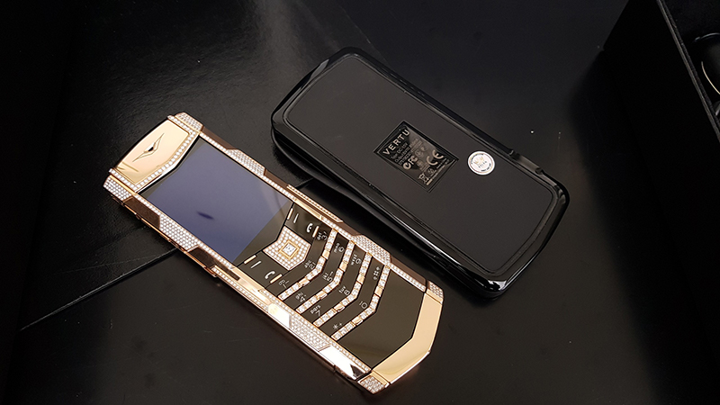 VERTU là gì và lý do tại sao VERTU lại đắt nhất thế giới?