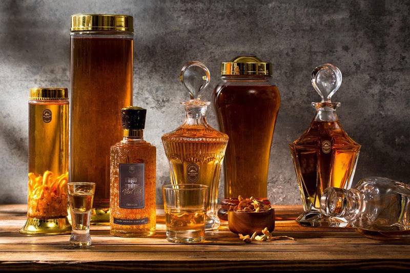 Đông trùng hạ thảo là gì và sự thật về loại thần dược này?