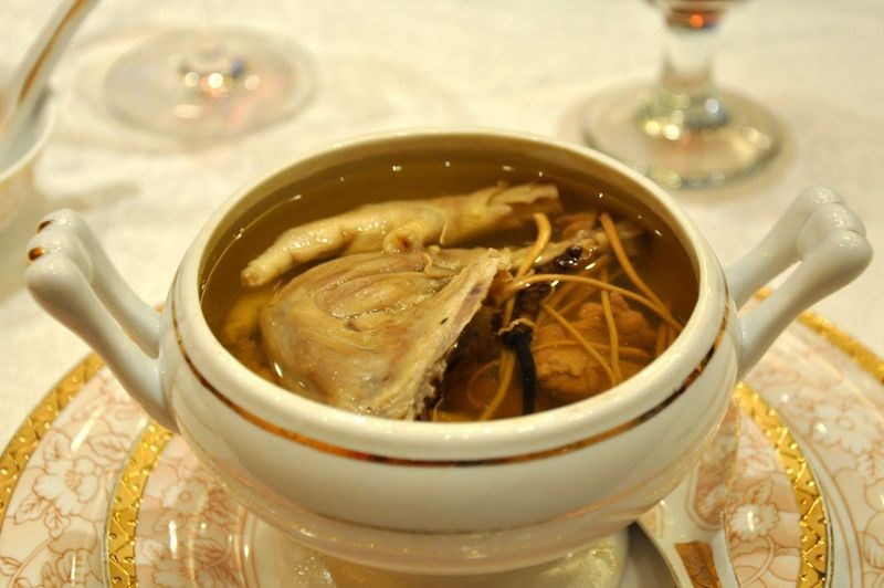 Đông trùng hạ thảo là gì và sự thật về loại thần dược này?