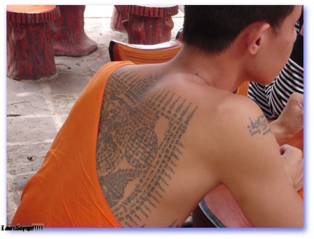 Hình xăm Hah Taew là gì? Ý nghĩa 5 dòng bùa Thái Hah Taew?