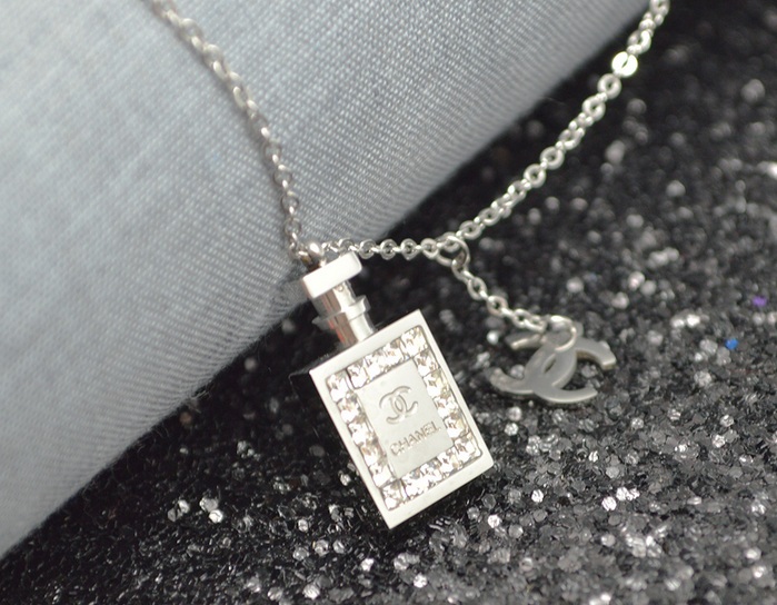 Titan là gì? Titan dùng để làm gì?